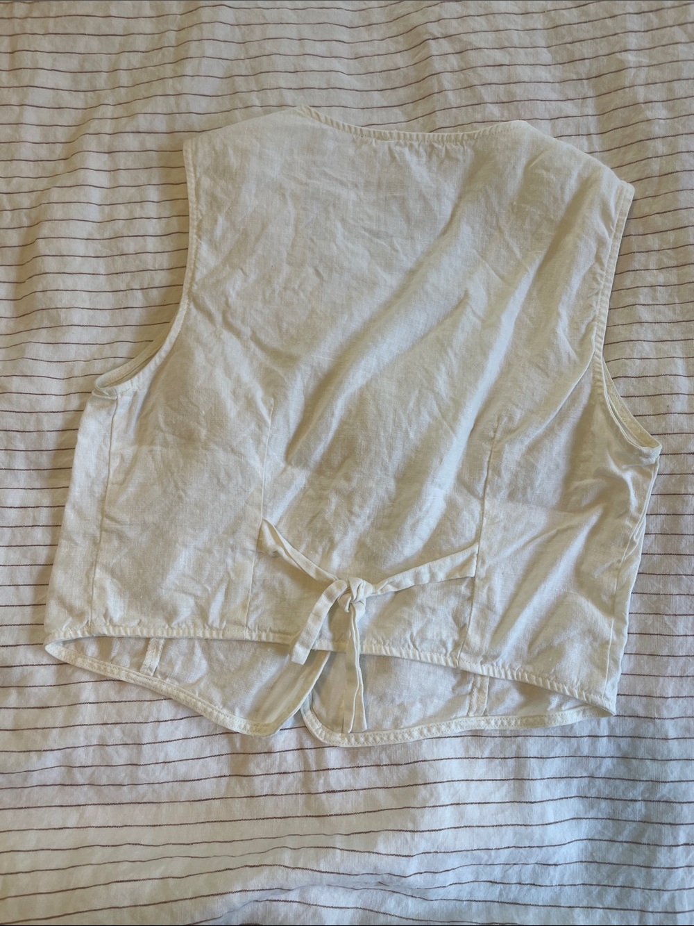 Ozma Linen Vest - Picture 3 of 4